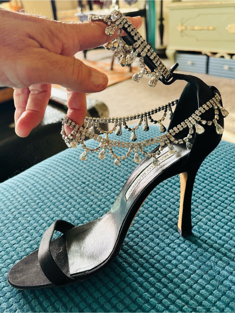 Manolo Blahnik Y2K Black Stilettos with Crystal-Drop Anklets - Picture 5 of 15